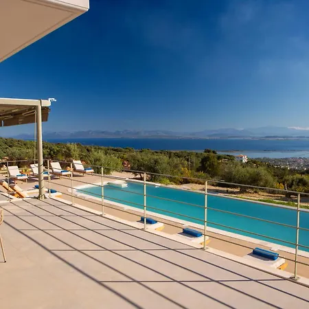 Flomis Luxury Villa *