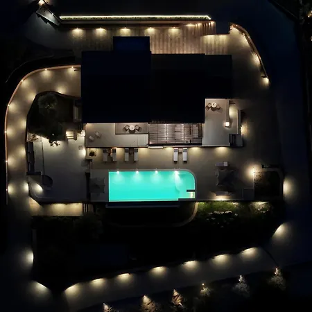 Villa Flomis Luxury *
