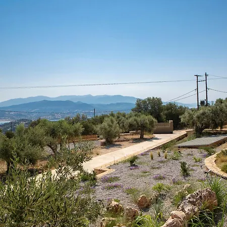 Flomis Luxury Villa Apolpaina