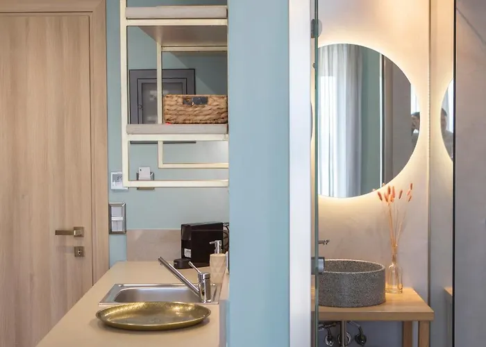 Flomis Luxury * Apolpaina