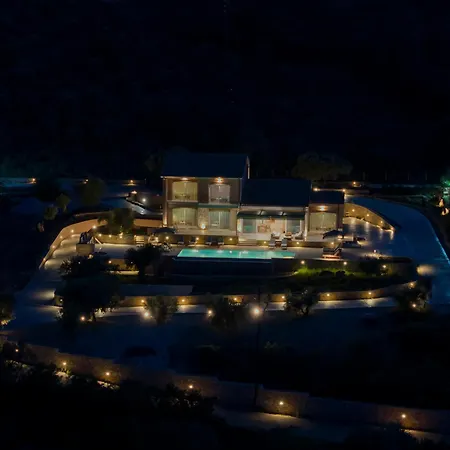 Flomis Luxury * Απόλπαινα