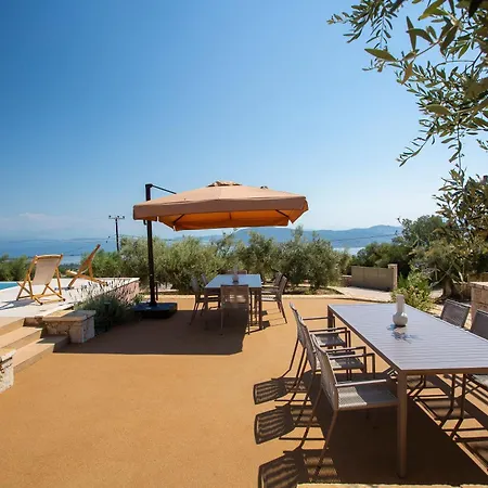 Flomis Luxury Απόλπαινα
