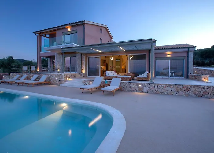 Villa Flomis Luxury *